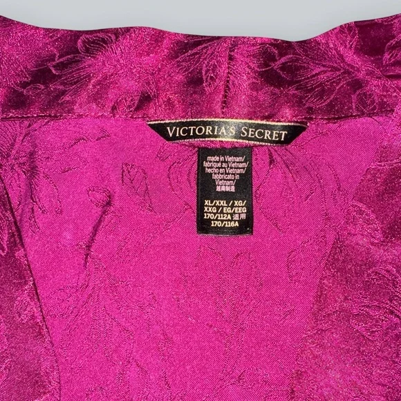 Victoria’s Secret Floral Jacquard Satin Kimono Robe - Picture 2 of 3